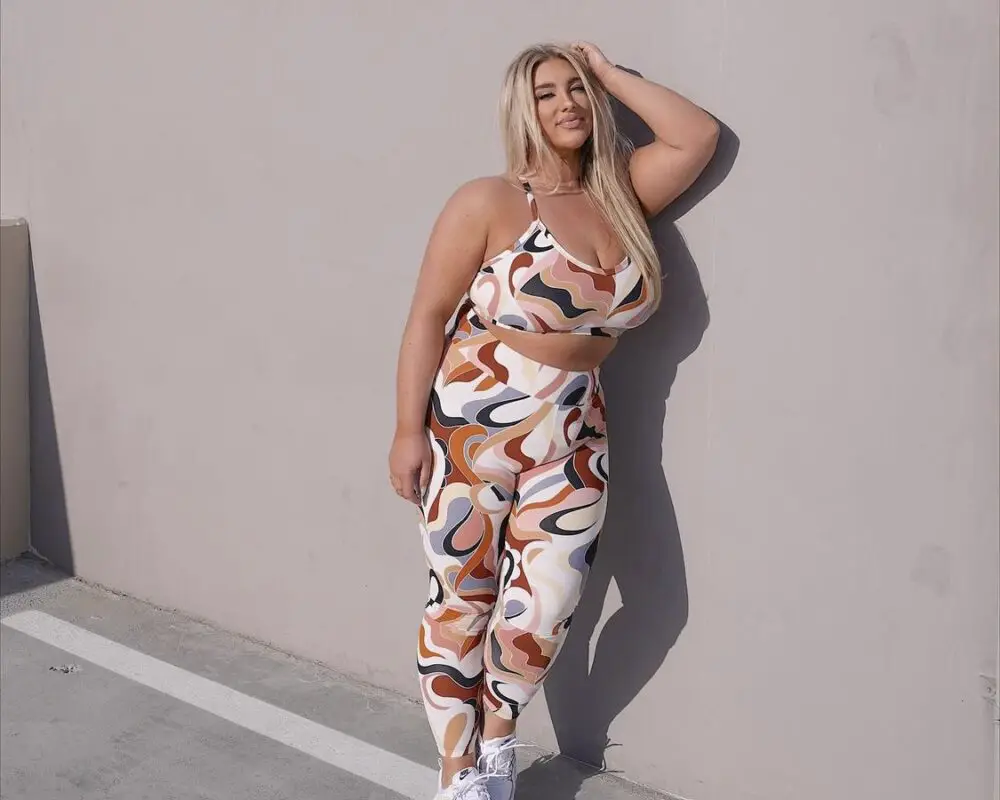 Who is Taya Christian? Biography, Age, Height, Net Worth, Wiki, Images, Videos - celebrity, Instagram, model, plus-size model, Taya Christian