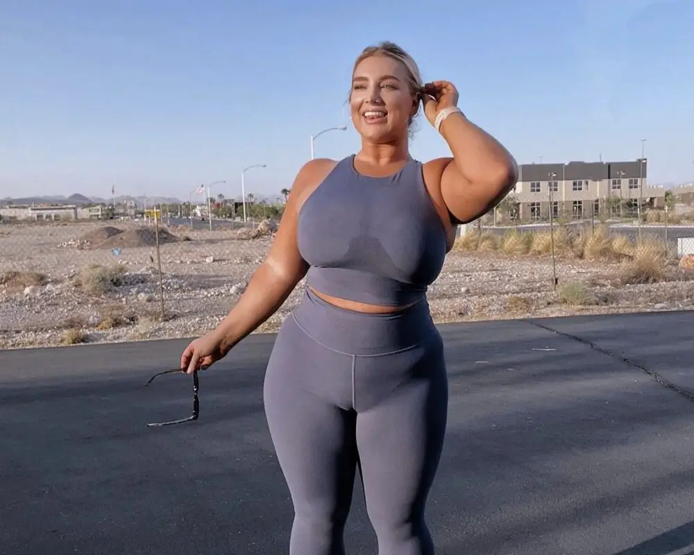 Who is Taya Christian? Biography, Age, Height, Net Worth, Wiki, Images, Videos - celebrity, Instagram, model, plus-size model, Taya Christian